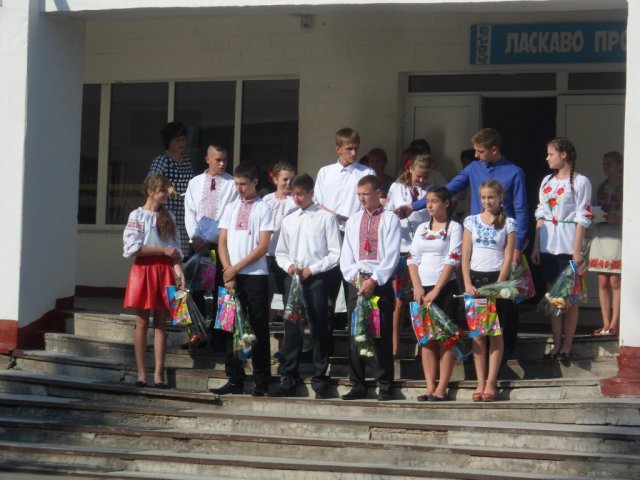 Офлайн-навчання 1 вересня може не початися, бо лише 8% шкіл мають укриття. Що про це думають батьки?